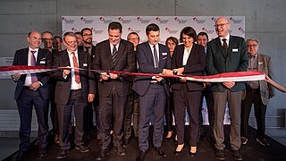 Opening with Georges Humard (president CCIJ), Hans-Florian Zeilhofer (University of Basel), Domenico Scala (president BaselArea.swiss), Jacques Gerber (president of the government Canton Jura), Elisabeth Ackermann (president of the government Canton Basel-Stadt), Gabriel Voirol (president of the parliament Canton Jura) (1st row, from left to right)